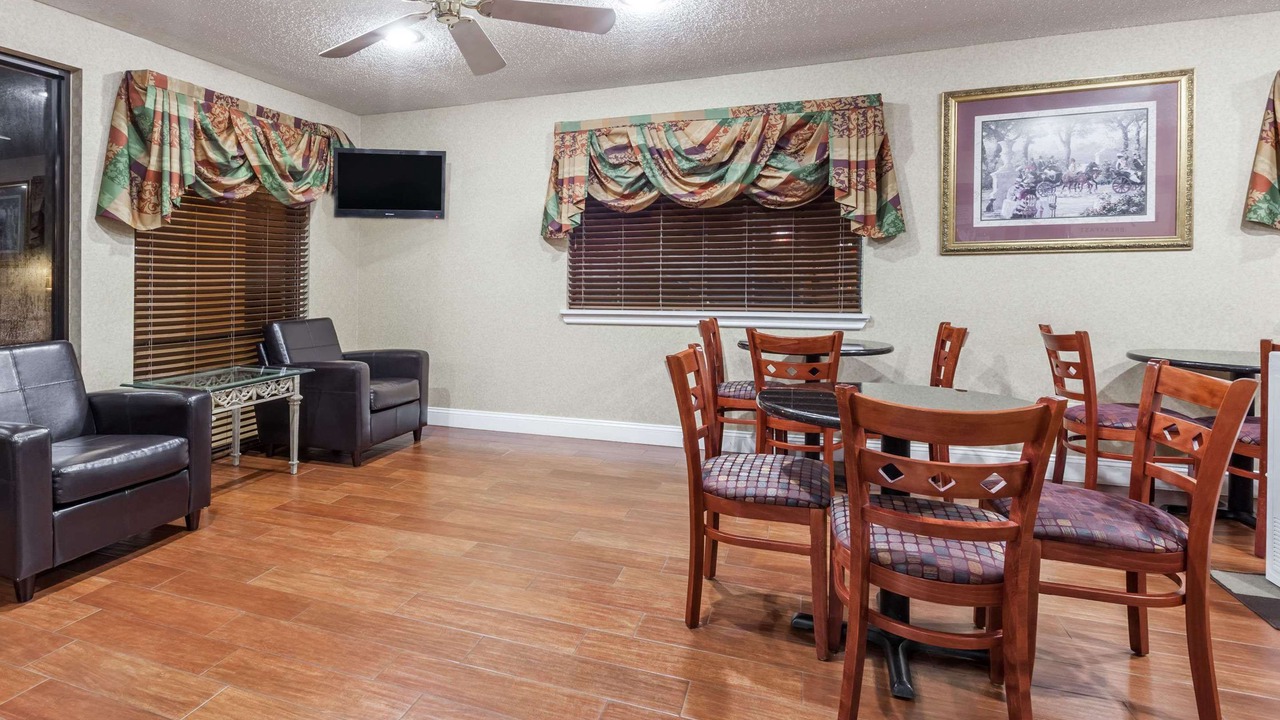Photo of Livingroom in Ruston
