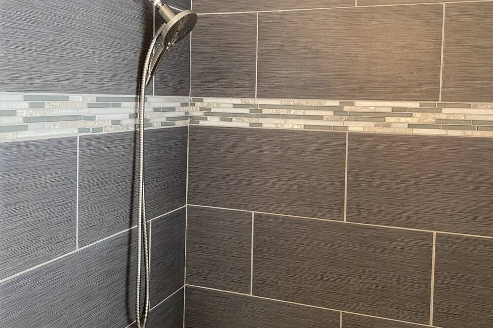 Photo of Bathroom in Woodlawn