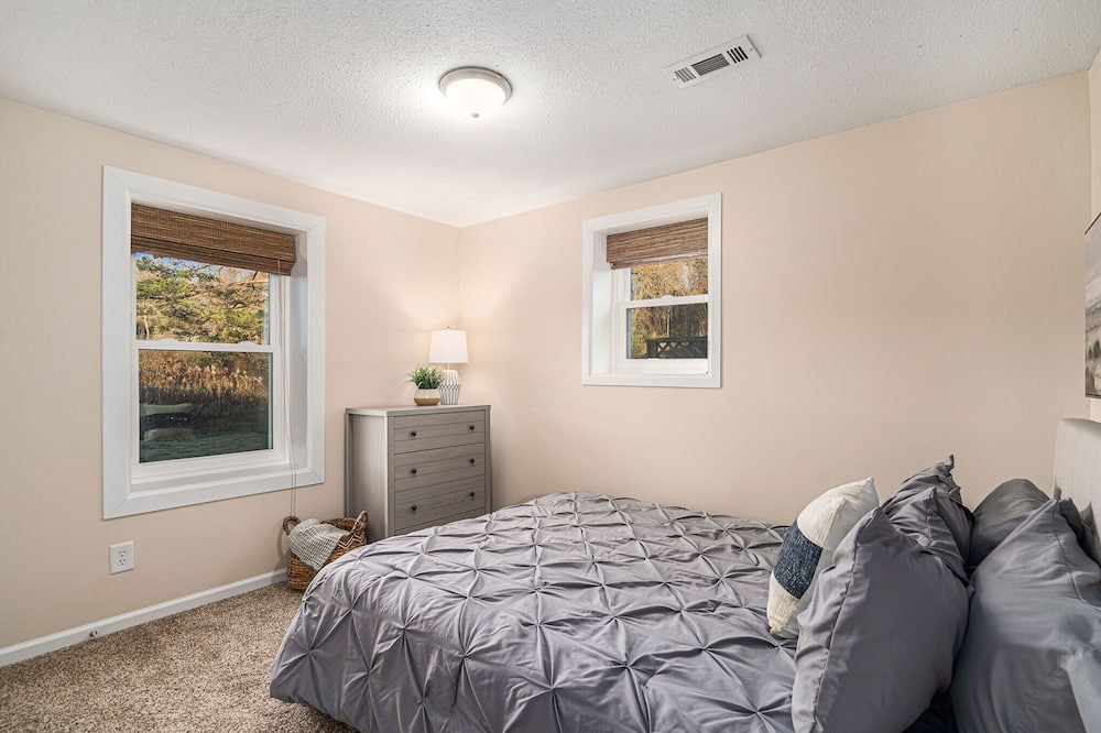 Photo of Bedroom in Hickory Corners