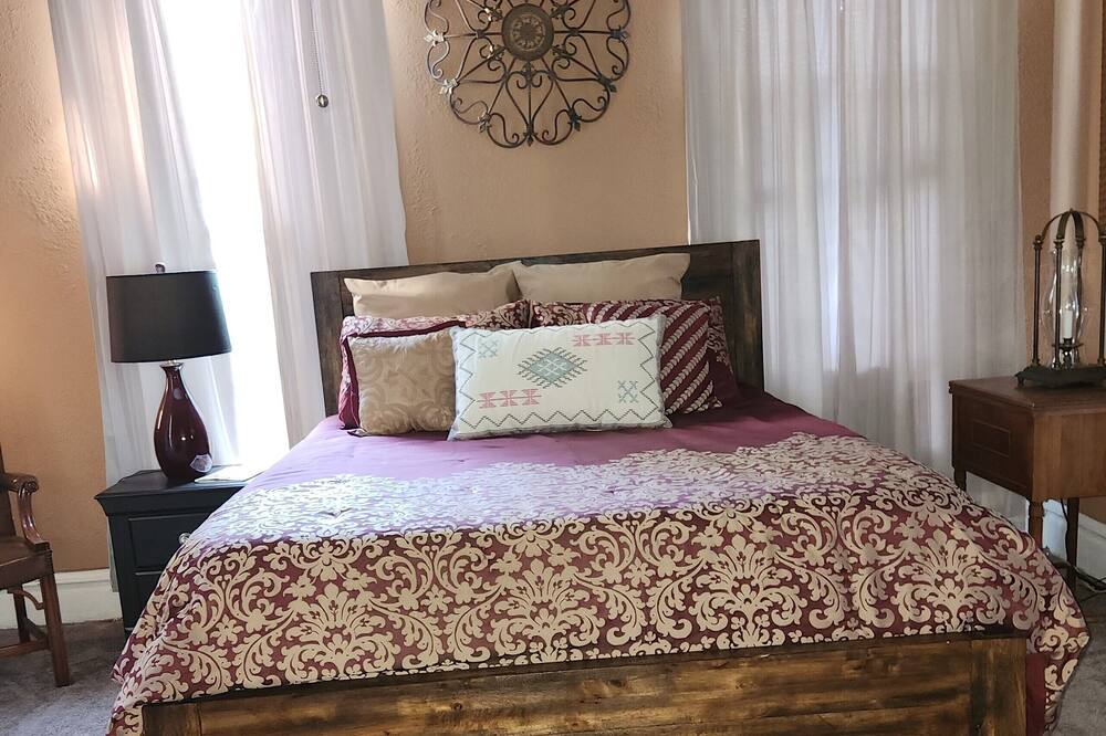 Photo of Bedroom in Beaumont