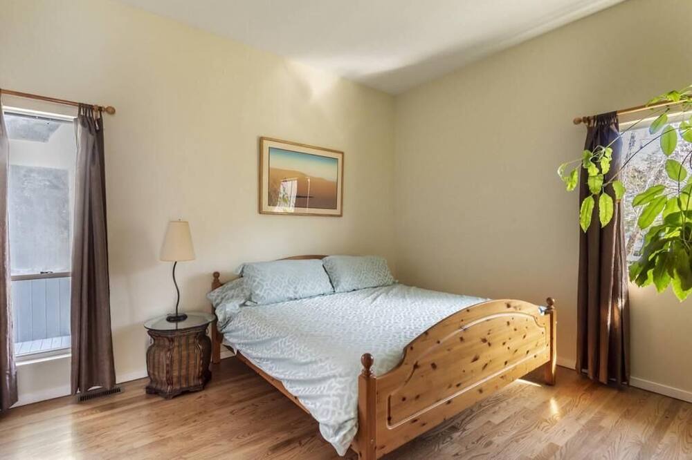 Photo of Bedroom in Westhampton
