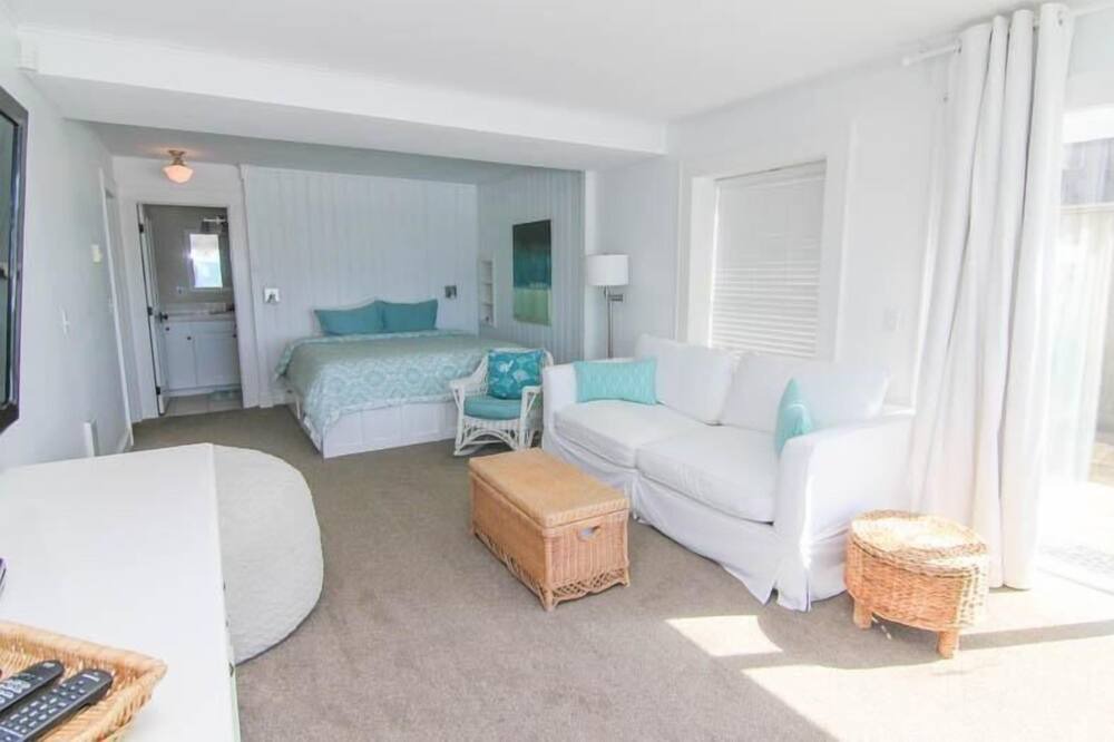 Photo of Bedroom in Lincoln Beach