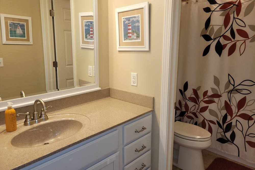Photo of Bathroom in Acme