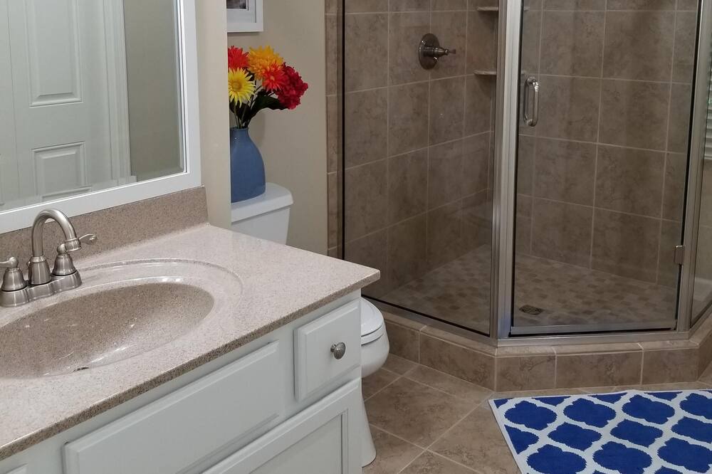 Photo of Bathroom in Acme