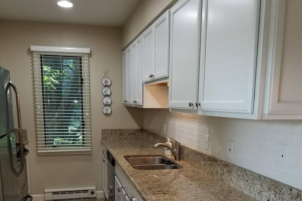 Photo of Kitchen in Acme