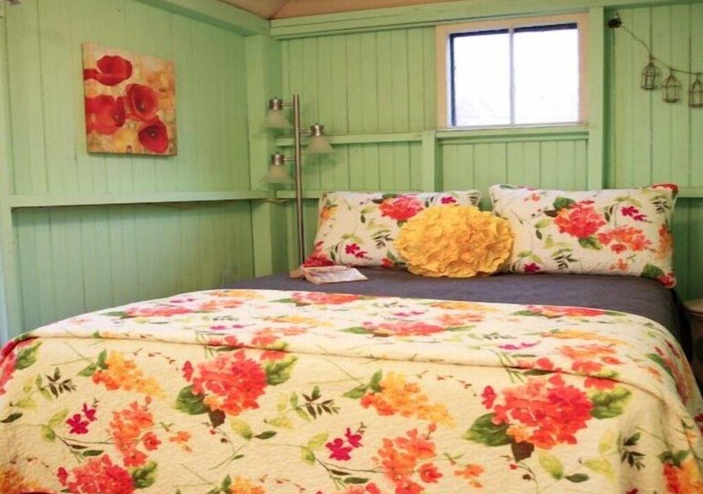 Photo of Bedroom in Westbrook Center