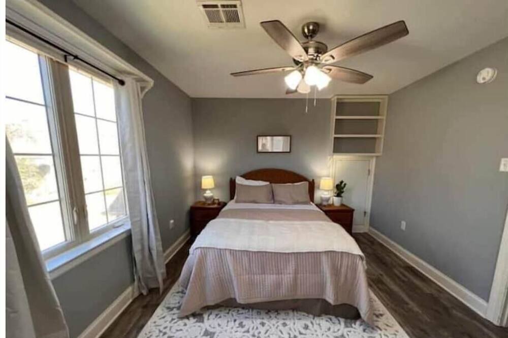 Photo of Bedroom in Covington