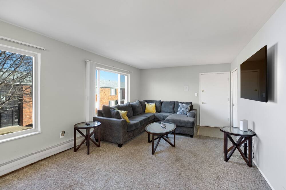 Photo of Livingroom in Dearborn Heights