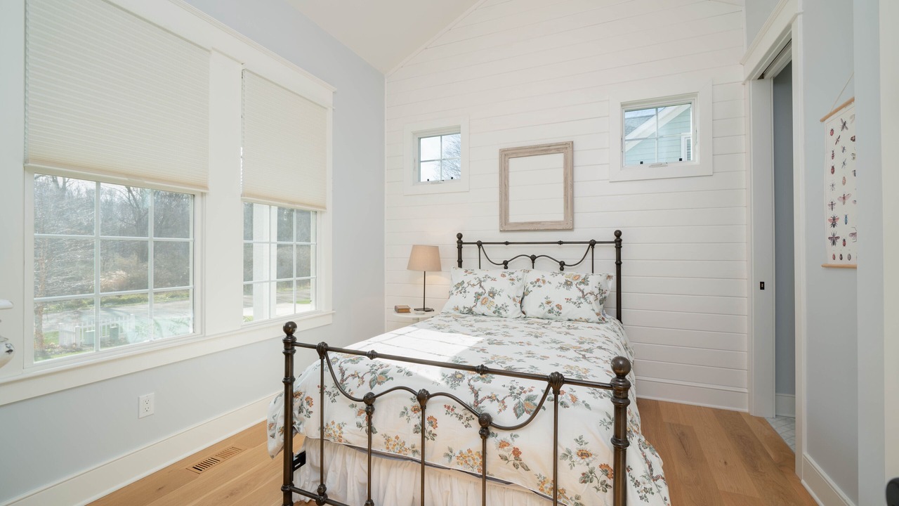 Photo of Bedroom in West Wing Estates