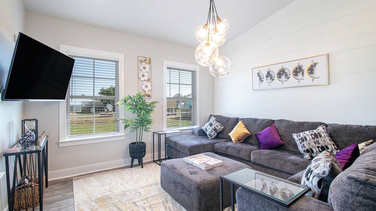 Photo of Bedroom in Mississippi City