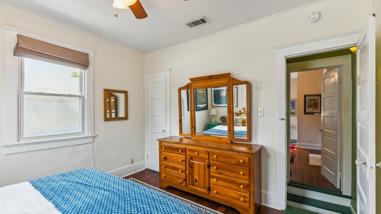 Photo of Bedroom in Faubourg Delachaise