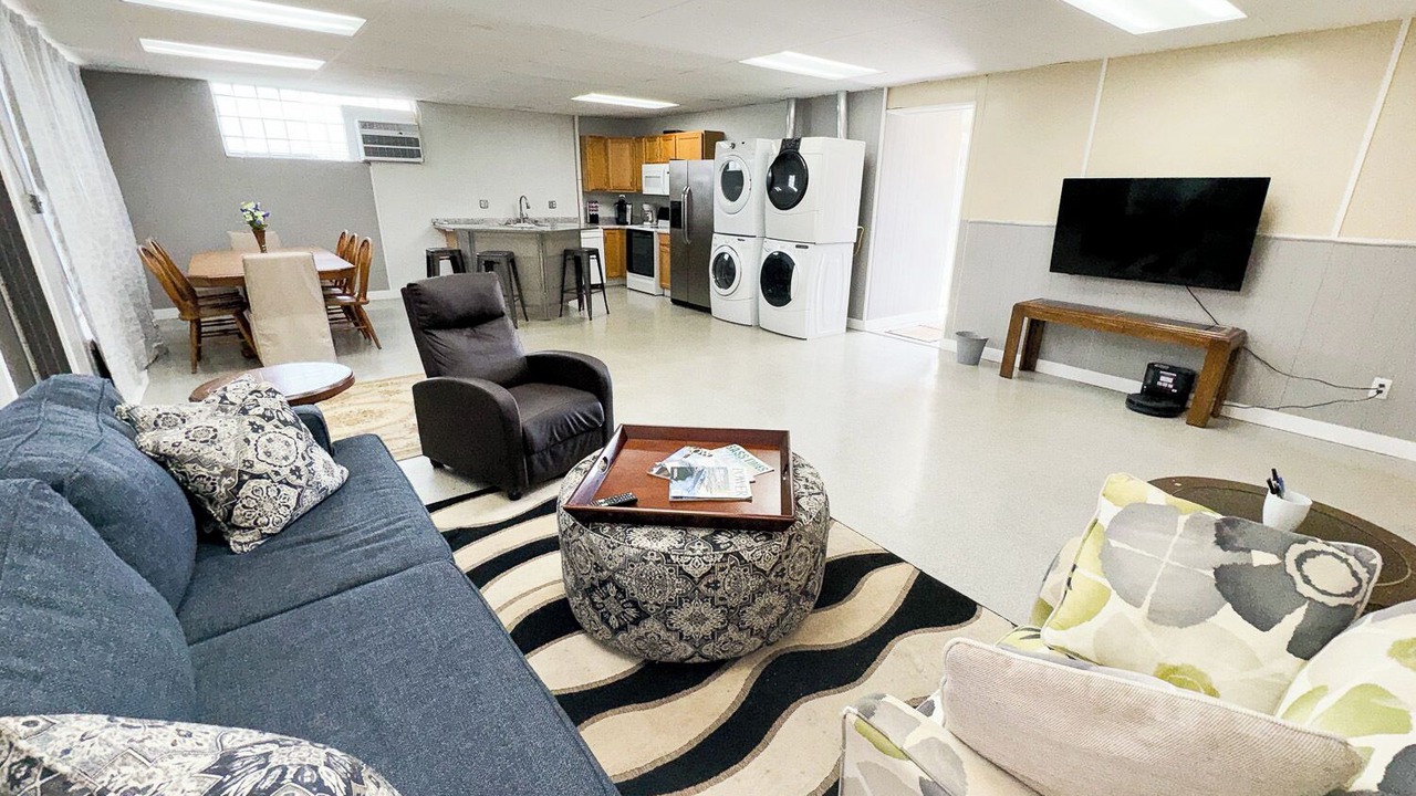Photo of Livingroom in Anchor Bay Harbor