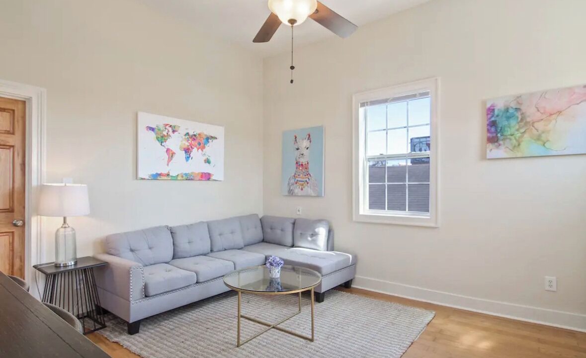 Photo of Livingroom in South 7th Ward