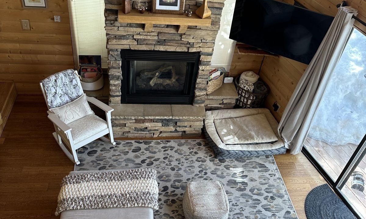 Photo of Livingroom in Meadow View Heights