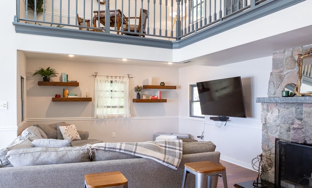 Photo of Livingroom in Hamburg Township