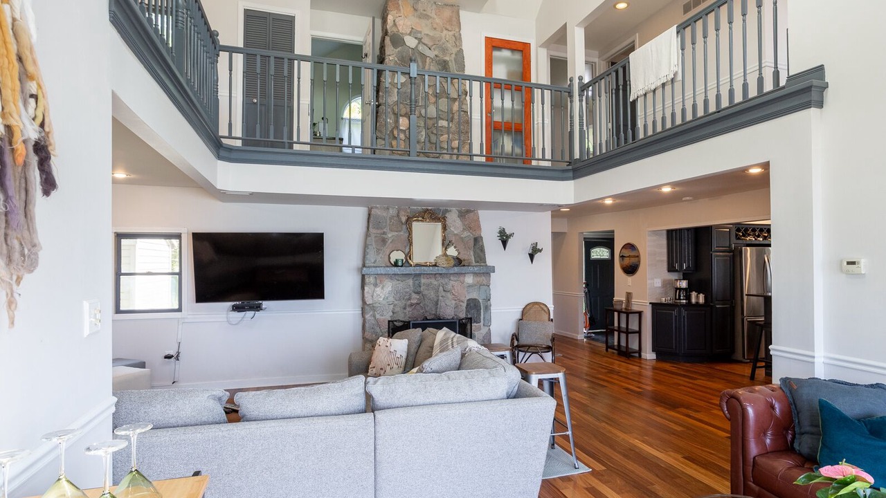 Photo of Livingroom in Hamburg Township