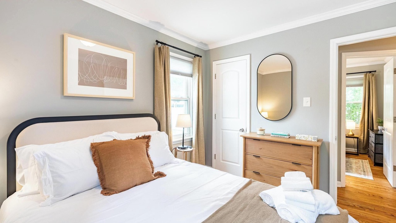 Photo of Bedroom in Berkley