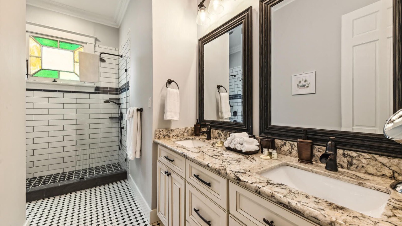 Photo of Bathroom in East Carrollton