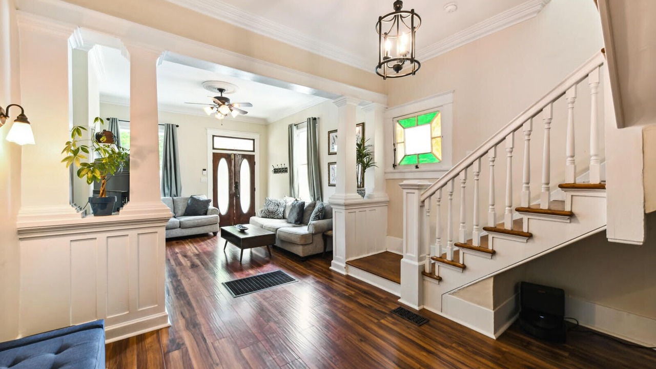 Photo of Livingroom in East Carrollton