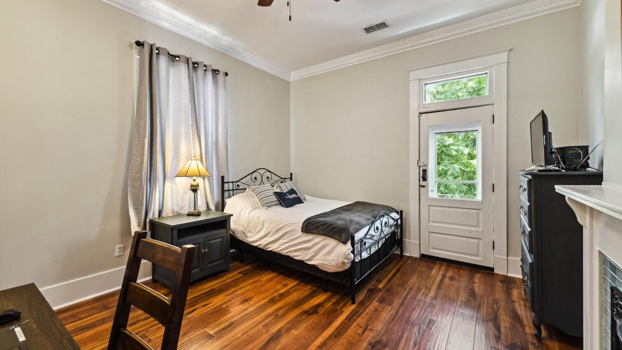 Photo of Bedroom in East Carrollton