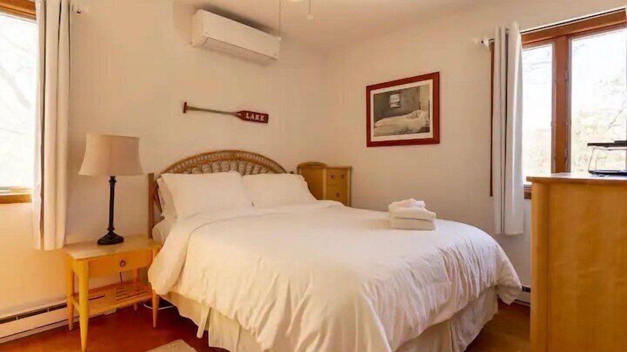 Photo of Bedroom in Culloden Shores