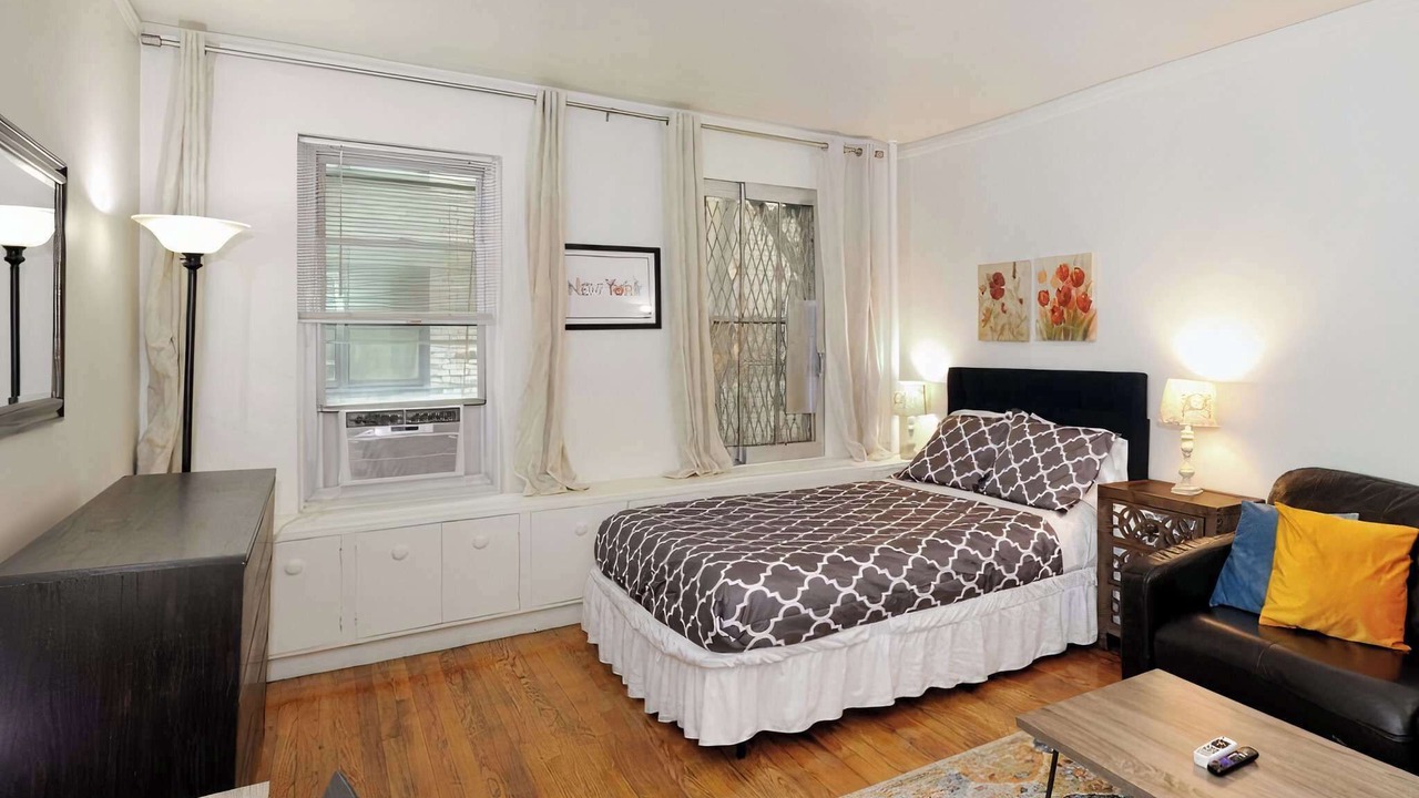 Photo of Bedroom in Turtle Bay