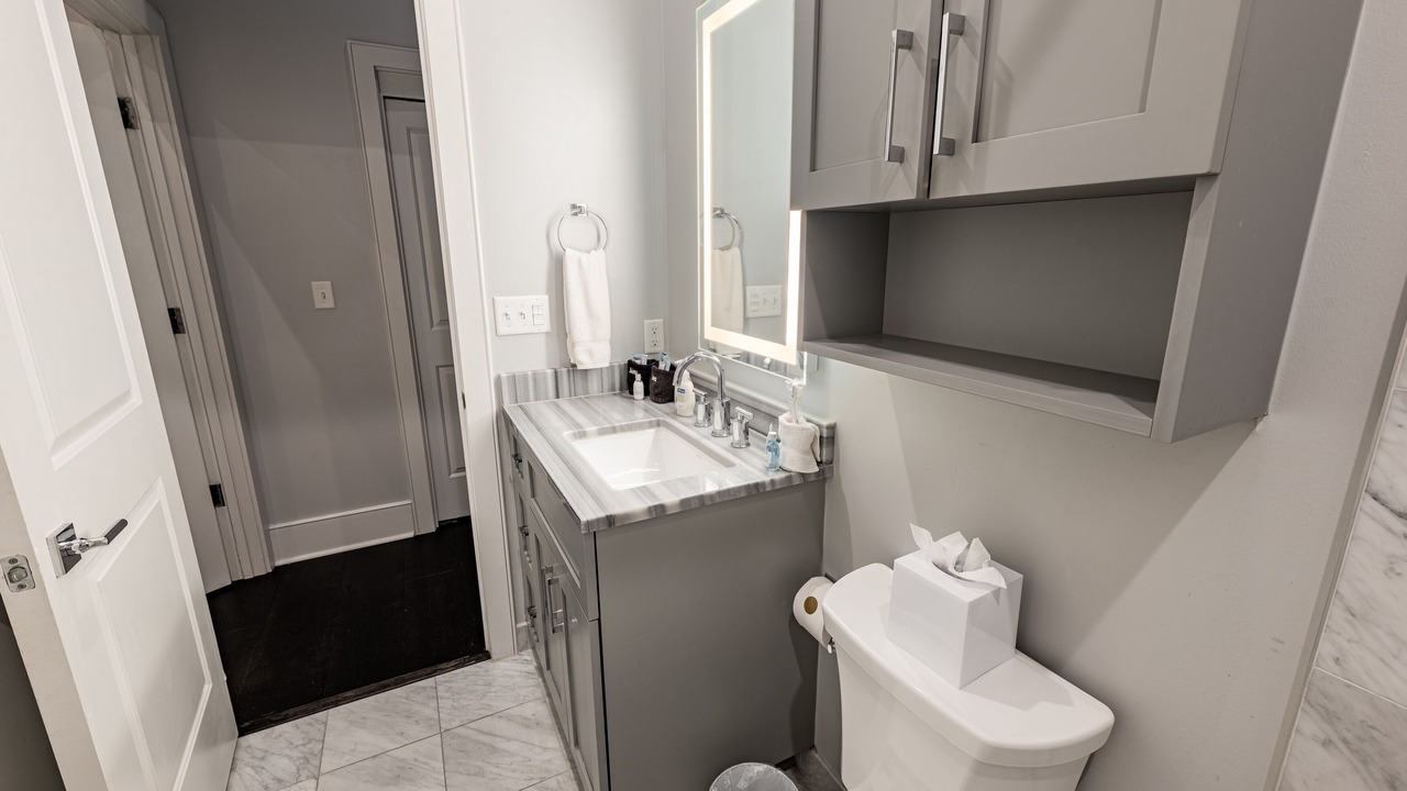 Photo of Bathroom in Arts/Warehouse District