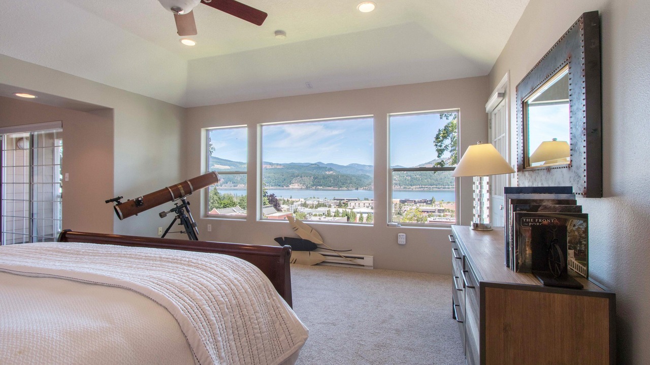 Photo of Bedroom in Hood River