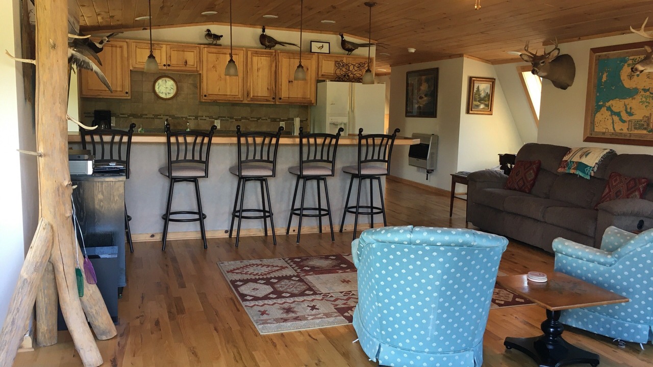 Photo of Livingroom in Boyne City
