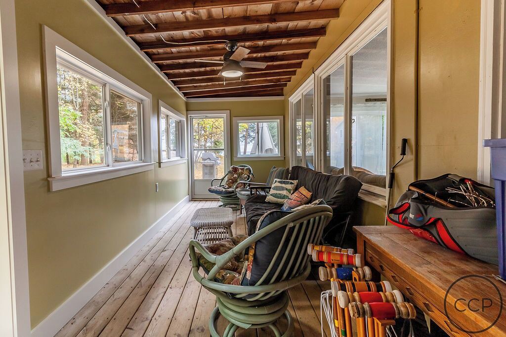 Photo of Livingroom in Montague