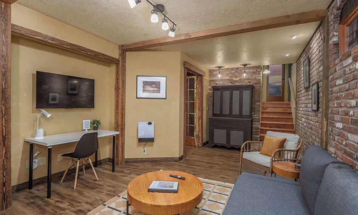 Photo of Livingroom in Sellwood-Moreland