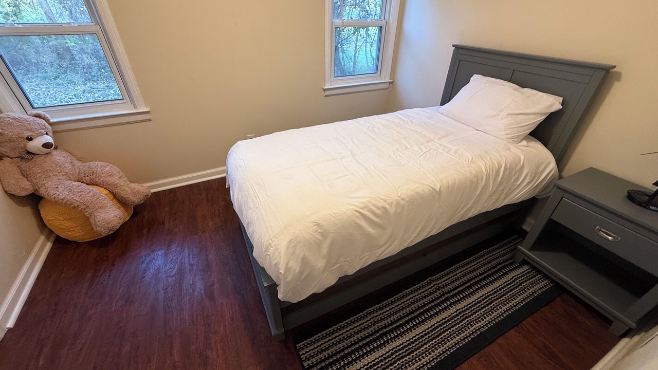 Photo of Bedroom in Walled Lake