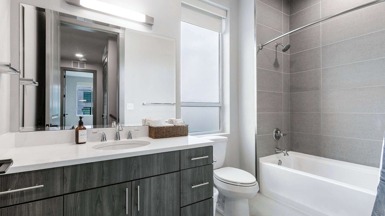 Photo of Bathroom in Highlands - Perkins
