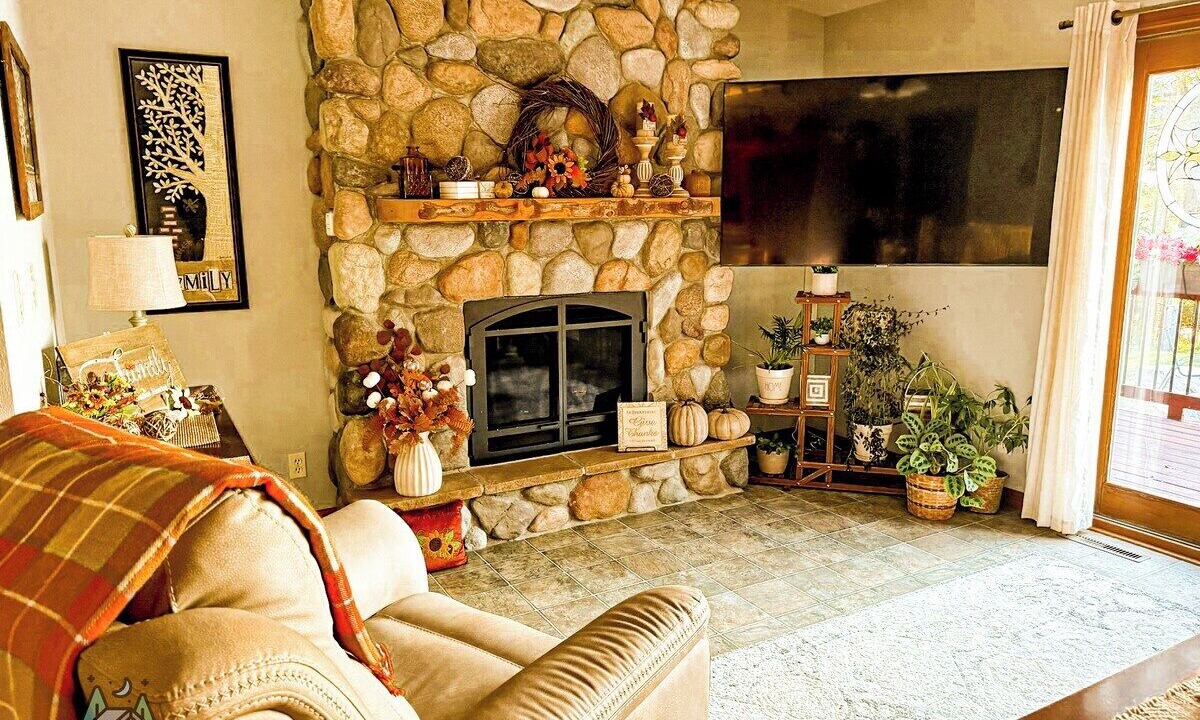 Photo of Livingroom in Butternut