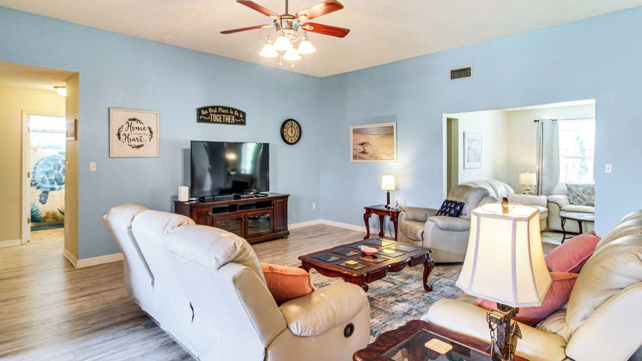 Photo of Livingroom in Ono Island
