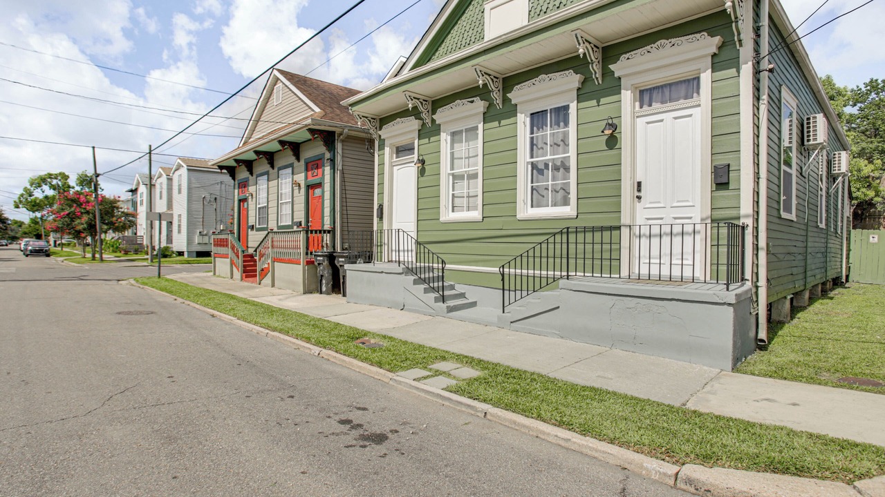 Photo of Outdoor in Freret
