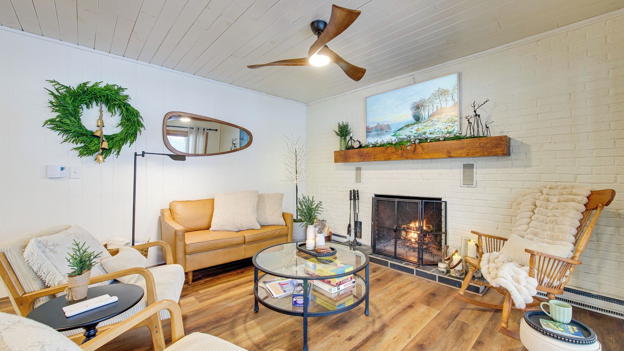 Photo of Livingroom in Pullman