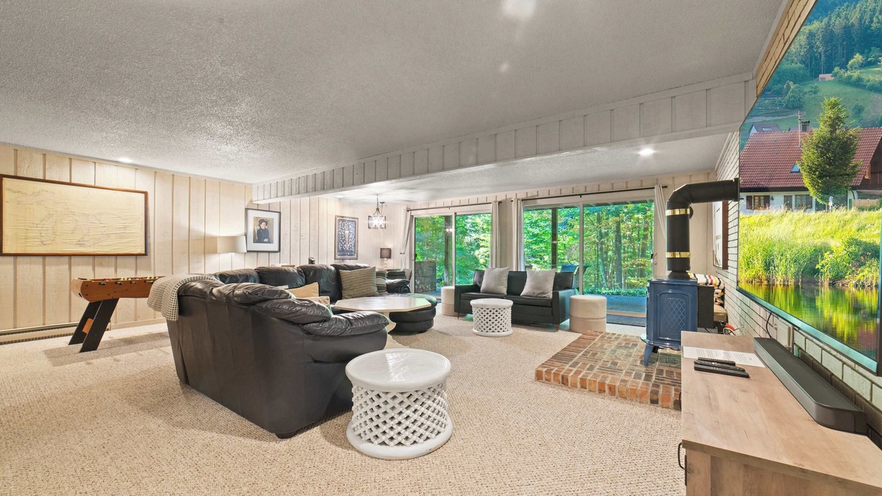 Photo of Livingroom in Bellaire