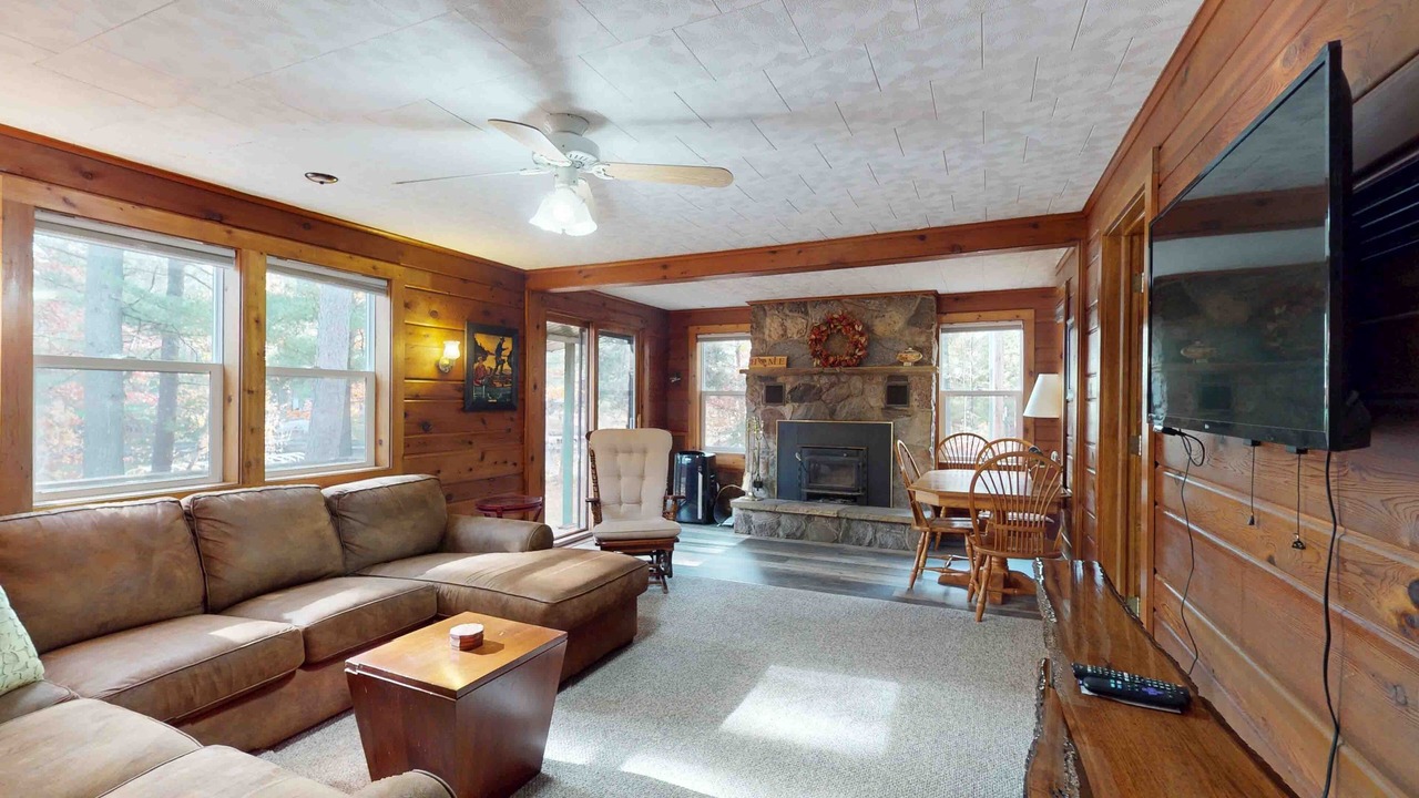 Photo of Livingroom in Manitowish Waters