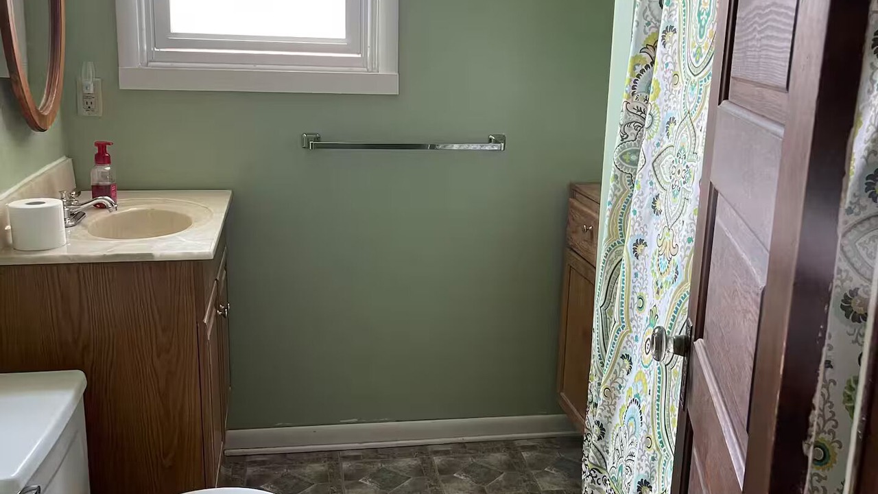 Photo of Bathroom in Hillsdale