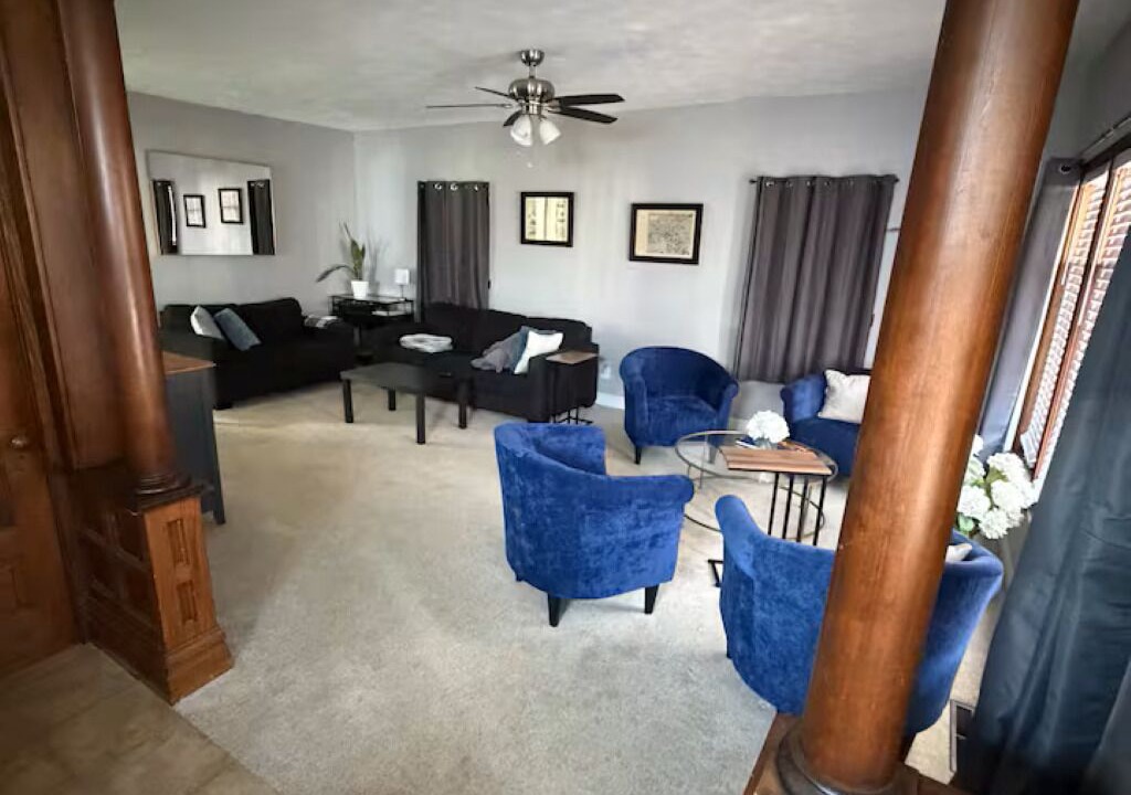 Photo of Livingroom in Hillsdale