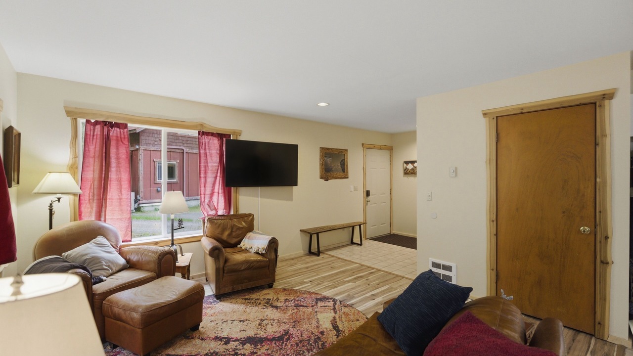 Photo of Livingroom in Packwood