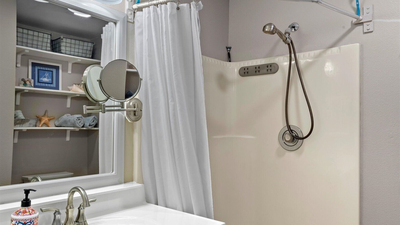 Photo of Bathroom in Eden Pines