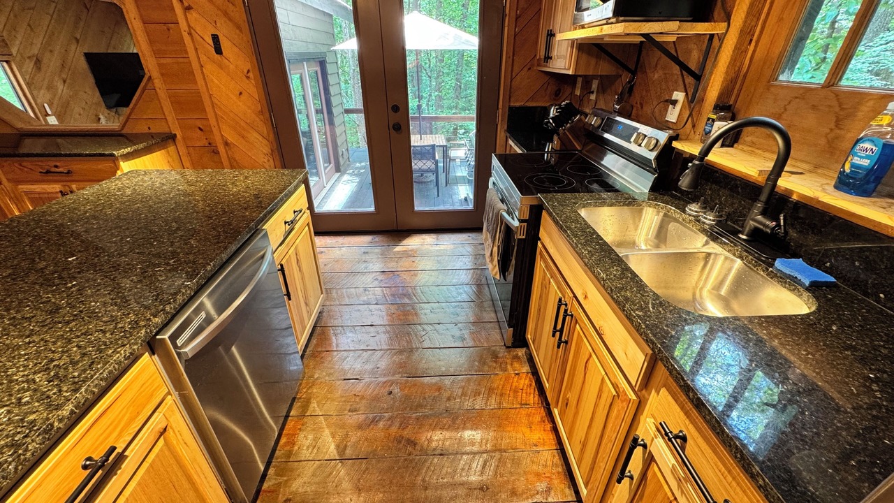 Photo of Kitchen in Dahlonega
