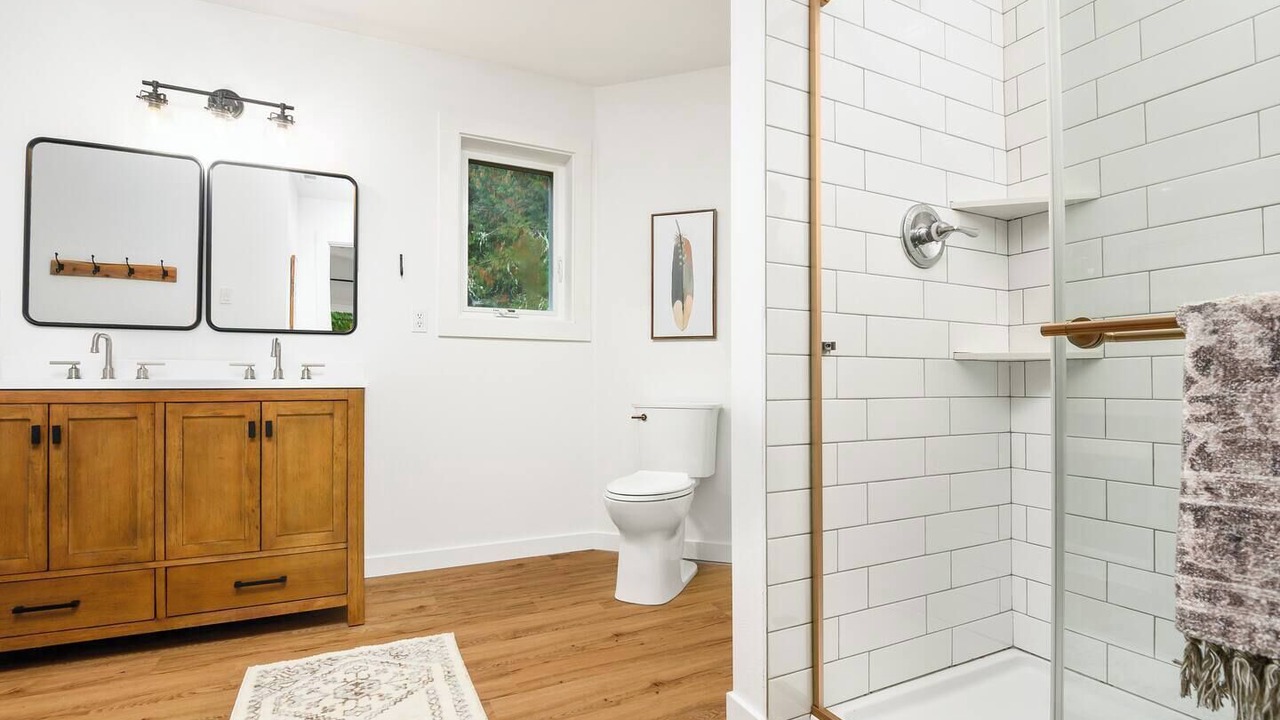 Photo of Bathroom in Marmot