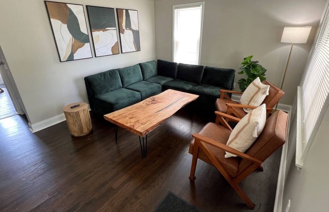 Photo of Livingroom in Livonia