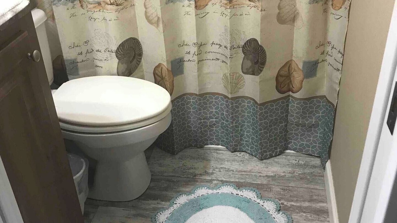 Photo of Bathroom in Key Largo Village