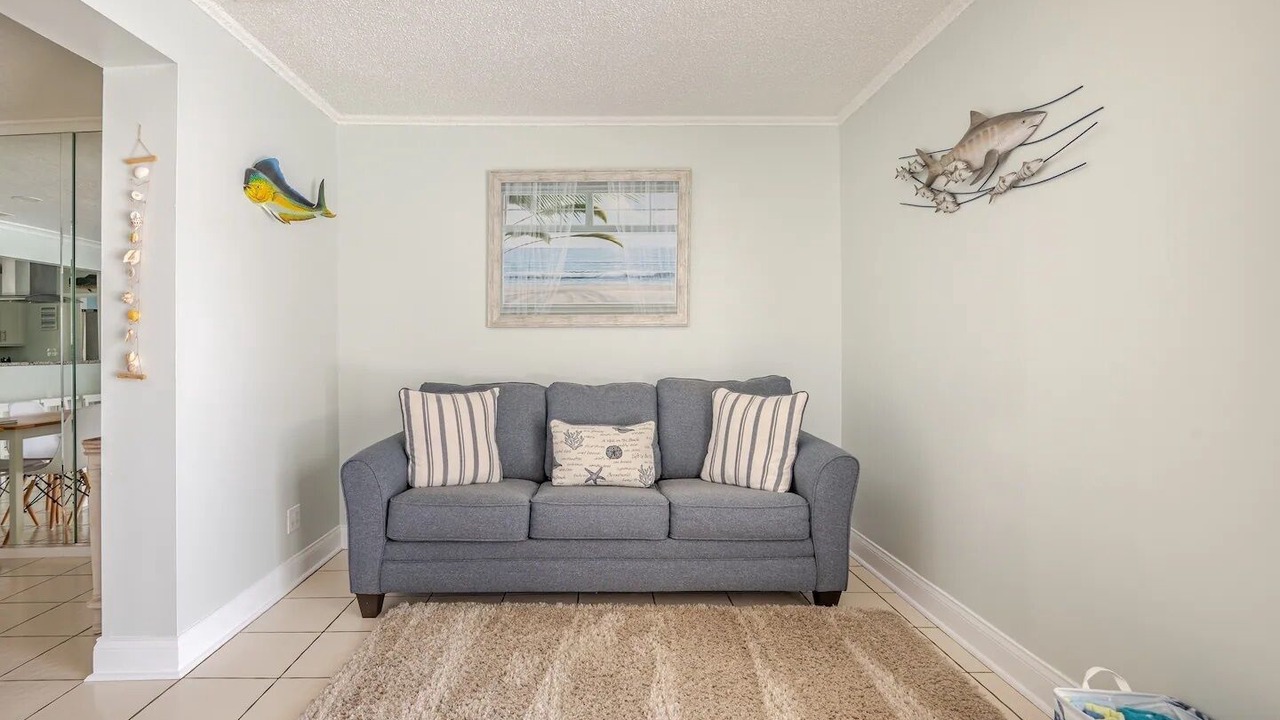 Photo of Livingroom in Convair Cove