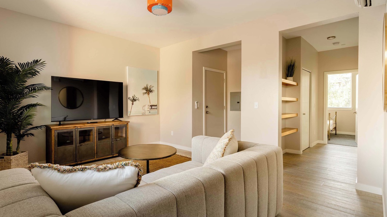 Photo of Livingroom in Belmont