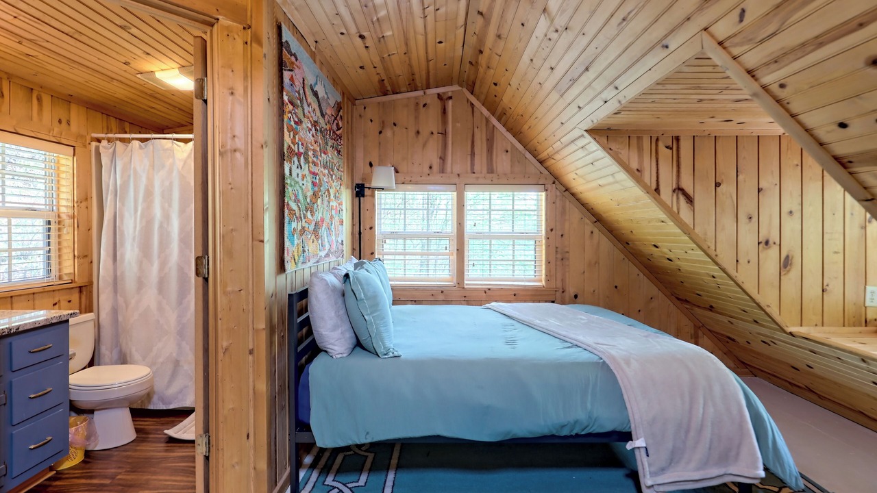 Photo of Bedroom in Screamer Mountain